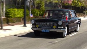 Are 6 metri lungime si cantareste 3 tone. Uite povestea limuzinei copiate dupa legendarul Mercedes 600!