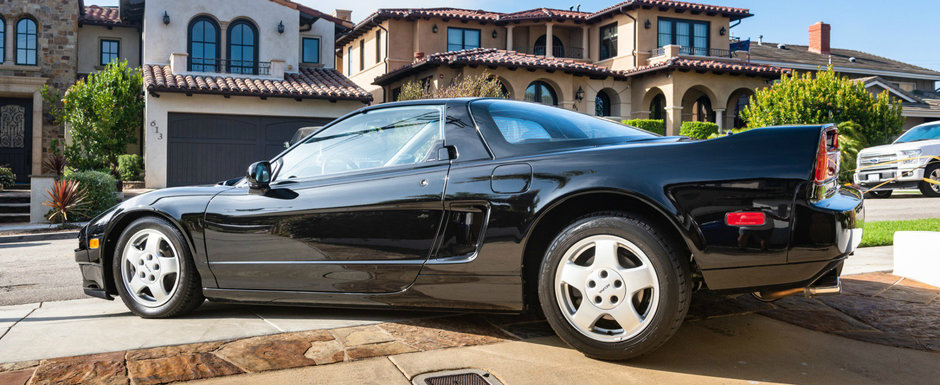 Are cutie manuala si doar 10.000 de km la bord. Cu cat se vinde acum o Honda NSX impecabila Are cutie manuala si doar 10.000 de km la bord. Cu cat se vinde acum o Honda NSX impecabila