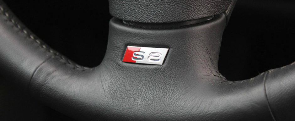 Are motor V8 si este ca noua. Proprietarul a refuzat 21.000 de dolari pentru limuzina care facea furori in anii '90 Are motor V8 si este ca noua. Proprietarul a refuzat 21.000 de dolari pentru limuzina care facea furori in anii '90