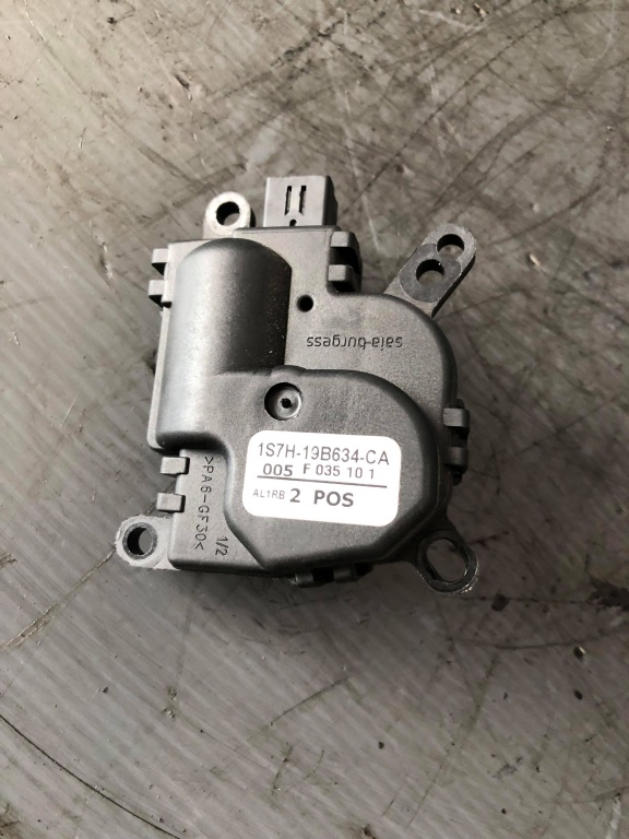 Arici aeroterma ford focus 2 1s7h-19b634-ca