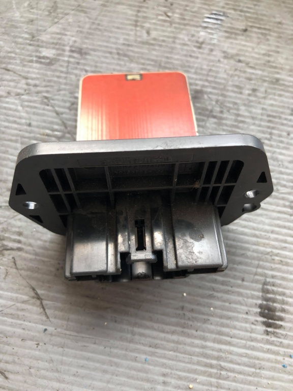 Arici aeroterma mazda 2 hb151d375