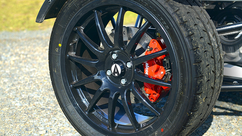 Ariel Nomad R