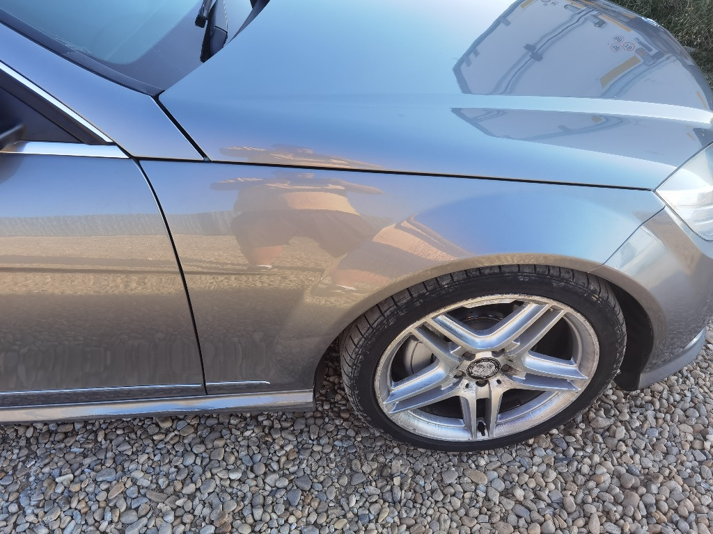 Aripă dreapta față Mercedes C Class W204 2,2 cdi euro 5