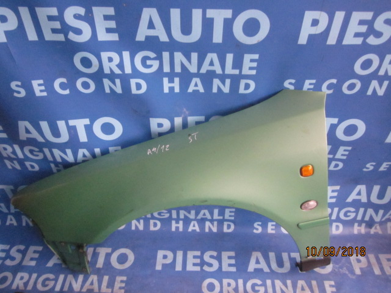 Aripa Audi A4