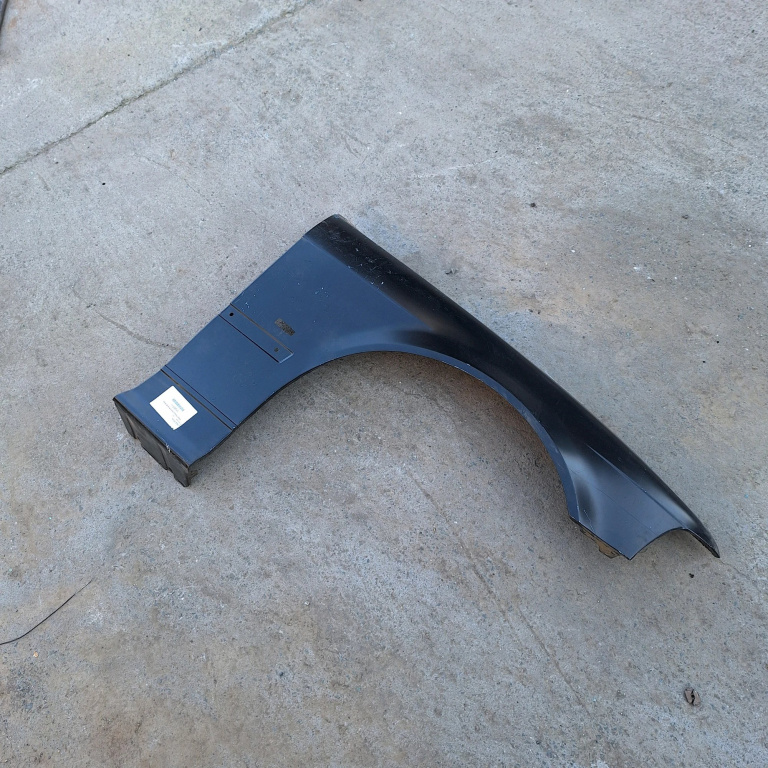 Aripa Bmw 3 (E36) 1990-2000 Negru Dreapta Fata 05080511, 38188737 Rhibo