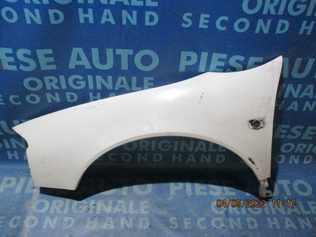 Aripa Chrysler 300M 2000