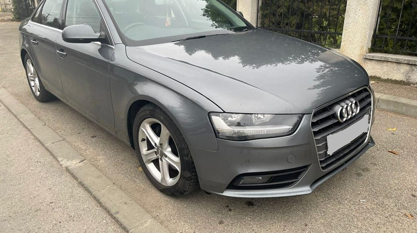 Aripa dreapta Audi A4 B8 2.0 tdi facelift 2013