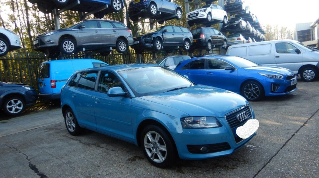 Aripa dreapta fata Audi A3 8P 2009 HATCHBACK 2.0 IDT CBAB