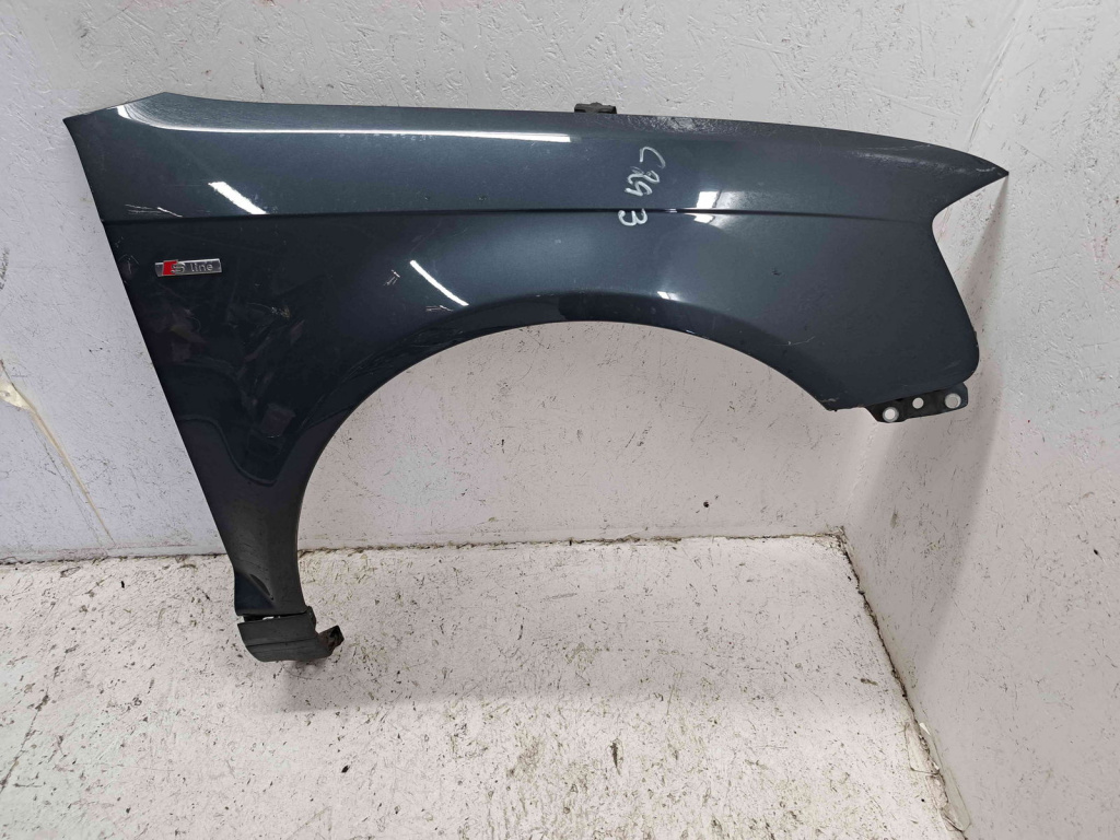 Aripa dreapta fata Audi A3 Sportback (8PA) [Fabr 2004-2013] LZ7H
