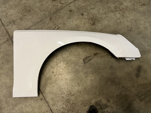 Aripa Dreapta Fata Audi A4 B9 2.0 Motorina 2023, CU MIC DEFECT