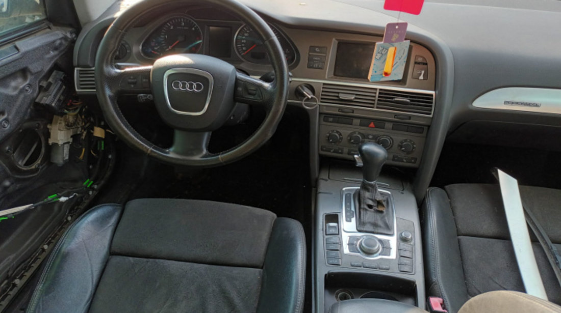 Aripa dreapta fata Audi A6 C6 2006 berlina 3.0