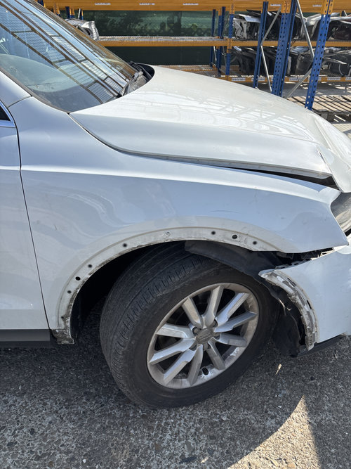 Aripa Dreapta Fata Audi Q3 2.0 Motorina 2011, -