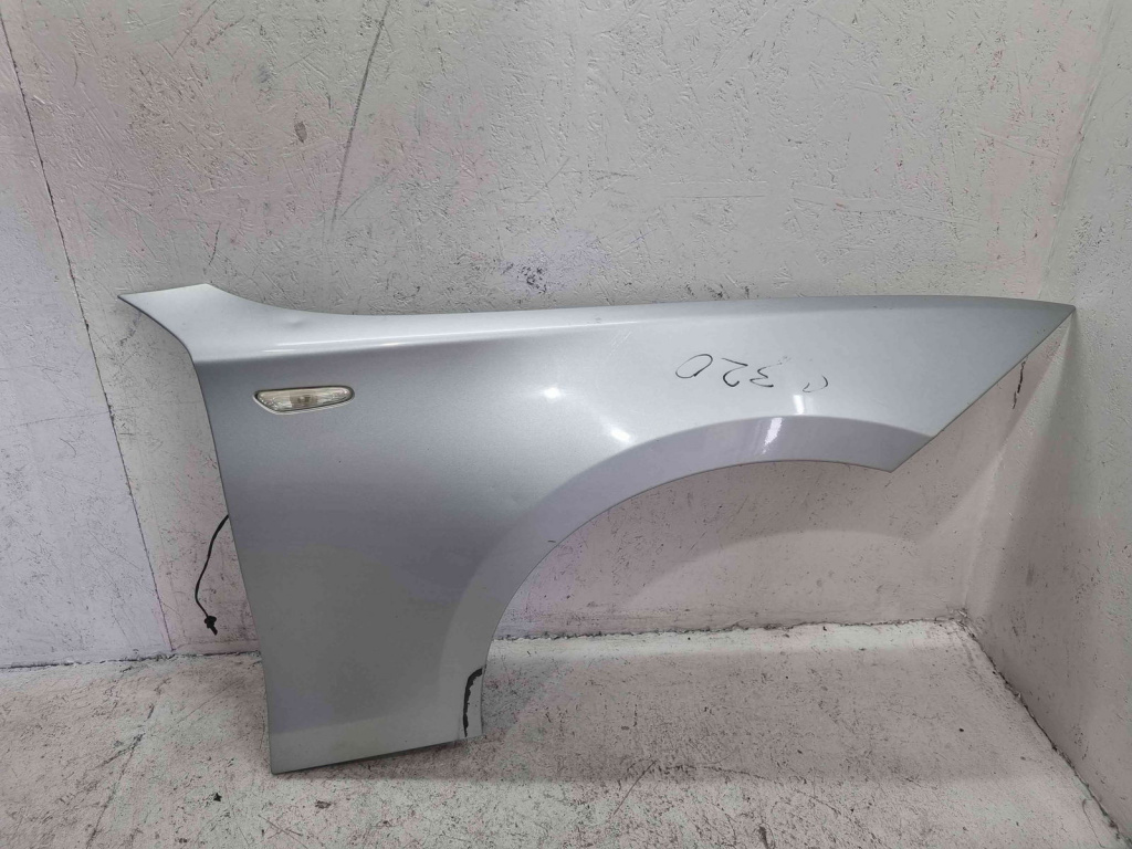 Aripa dreapta fata Bmw 1 (E81, E87) [Fabr 2004-2010] 354 Titansilber Metc