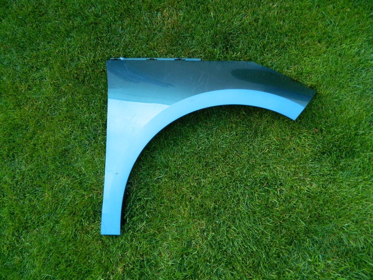 Aripa dreapta fata BMW i3 cod 51647299196
