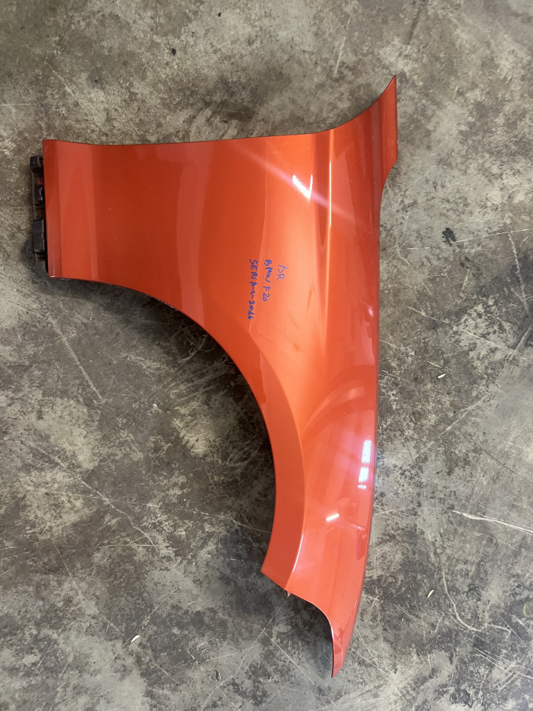 Aripa Dreapta Fata BMW Seria 1 F20 2014