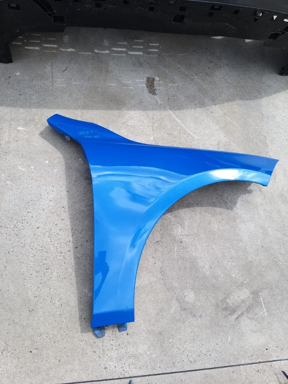 Aripa dreapta fata bmw seria 1 f40