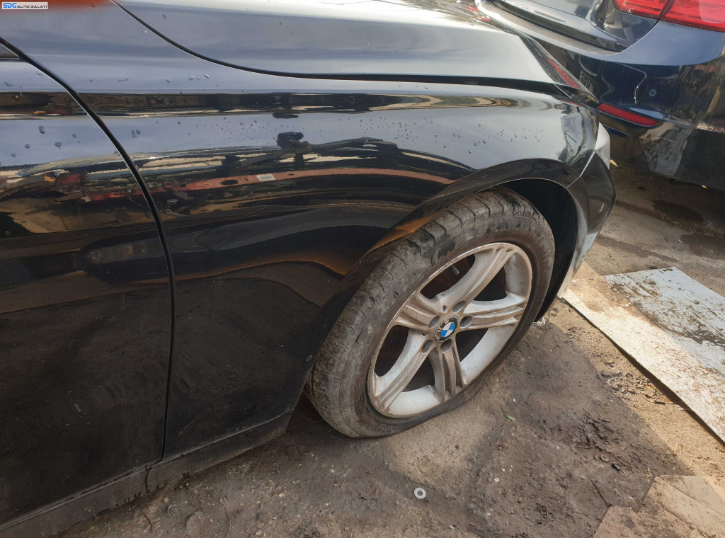 Aripa Dreapta Fata BMW Seria 3 F30 F31 2011 - 2014 Culoare 668 Schwarz 2 [K0341]