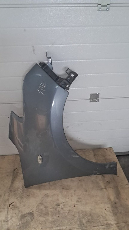 Aripa dreapta fata Citroen C3 Picasso an 2012