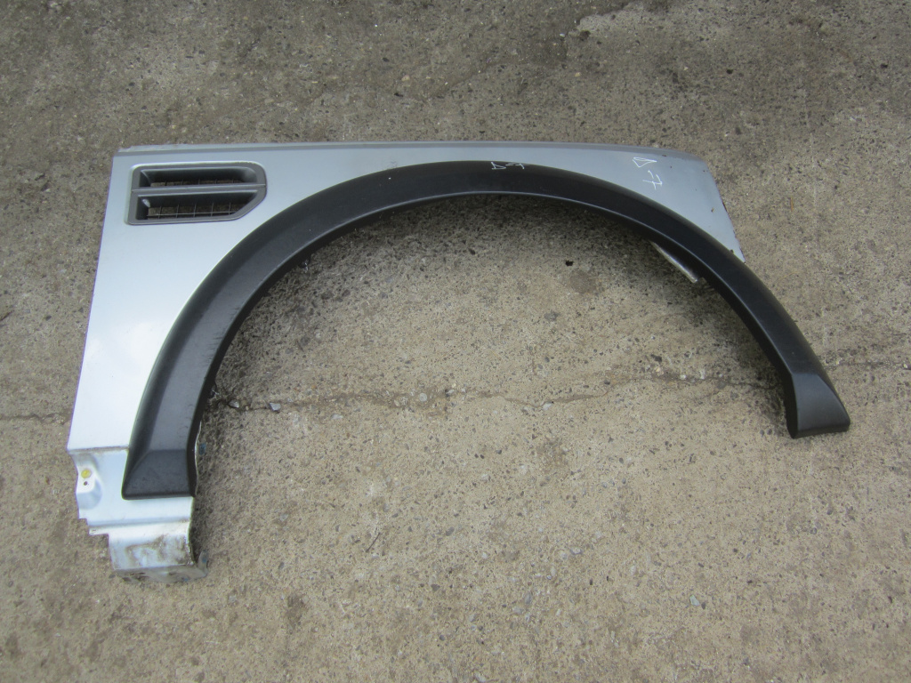 ARIPA DREAPTA FATA CU BANDOU LAND ROVER DISCOVERY 3 4x4 FAB. 2004 - 2009 ⭐⭐⭐⭐⭐