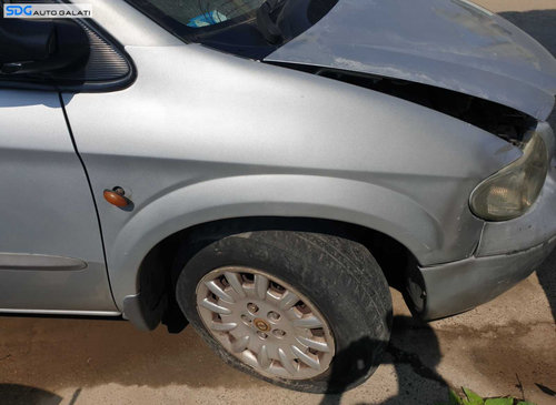 Aripa Dreapta Fata cu Defect Chrysler Voyager IV Non Facelift 2001 - 2004 [C9985]