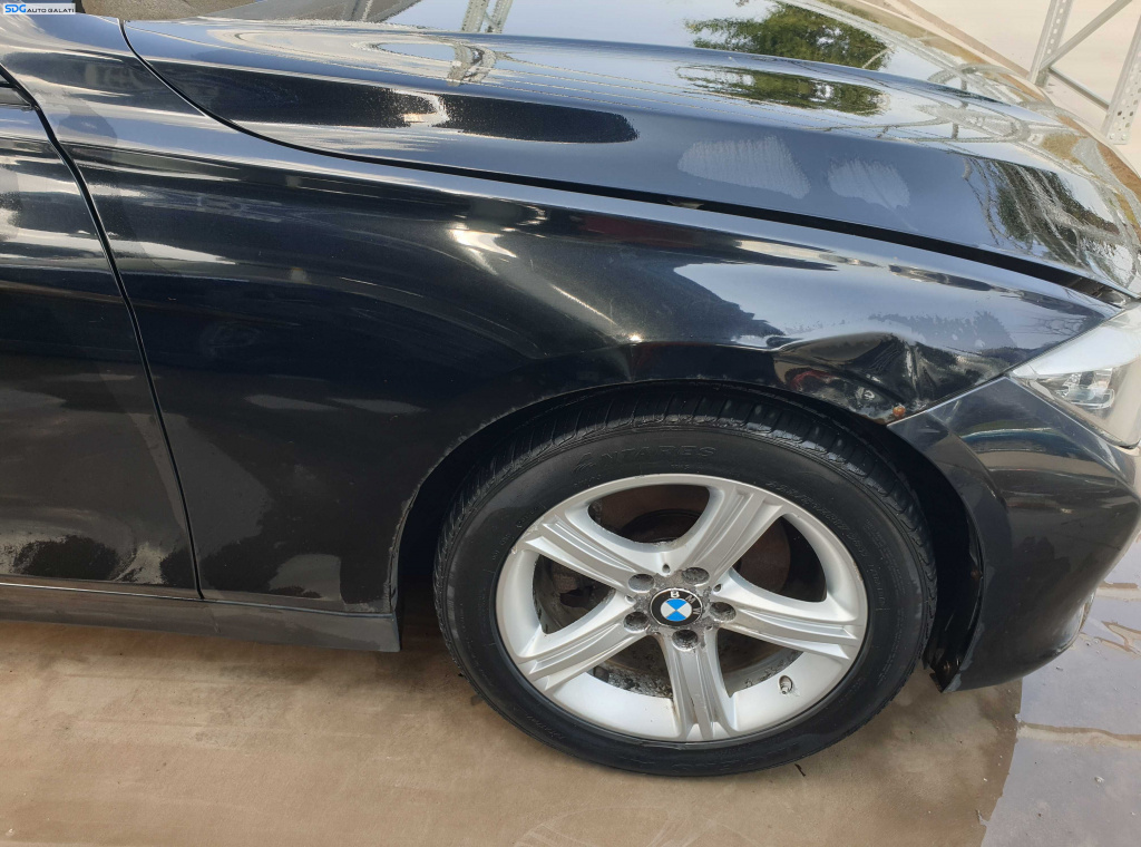 Aripa Dreapta Fata cu Defecte BMW Seria 3 F30 F31 NFL Non Facelift 2011 - 2014 Culoare 475 Black Sapphire Metallic [K6656]