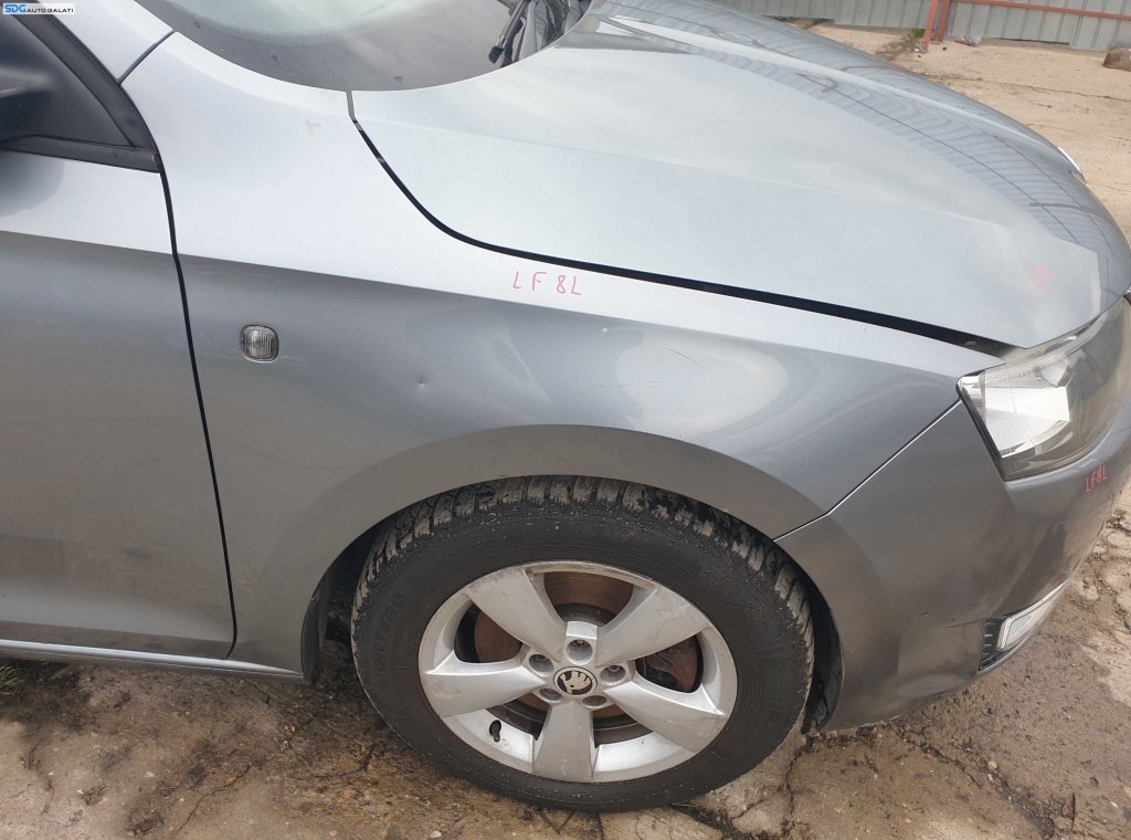 Aripa Dreapta Fata cu Imperfectiuni Skoda Rapid 2012 - 2017 Culoare LF8L [K3771]