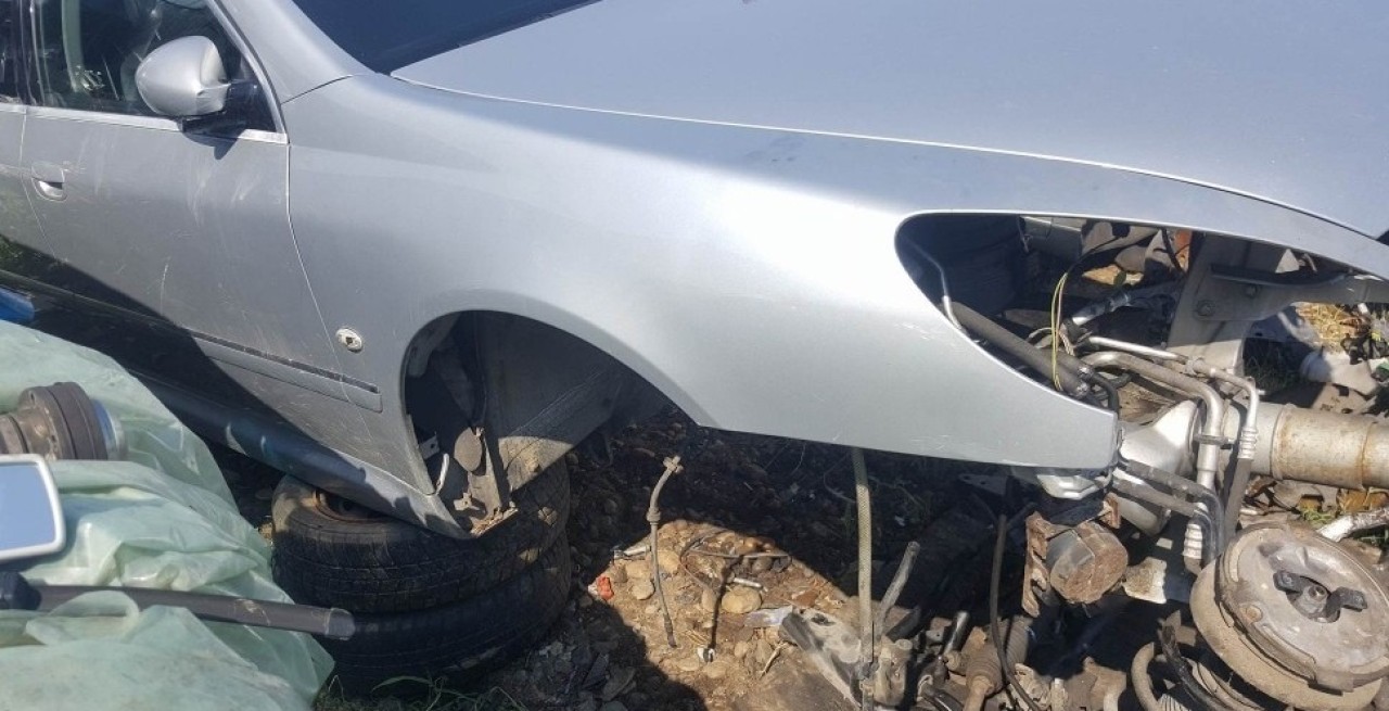 Aripa dreapta fata culoare gri peugeot 607 99-2008