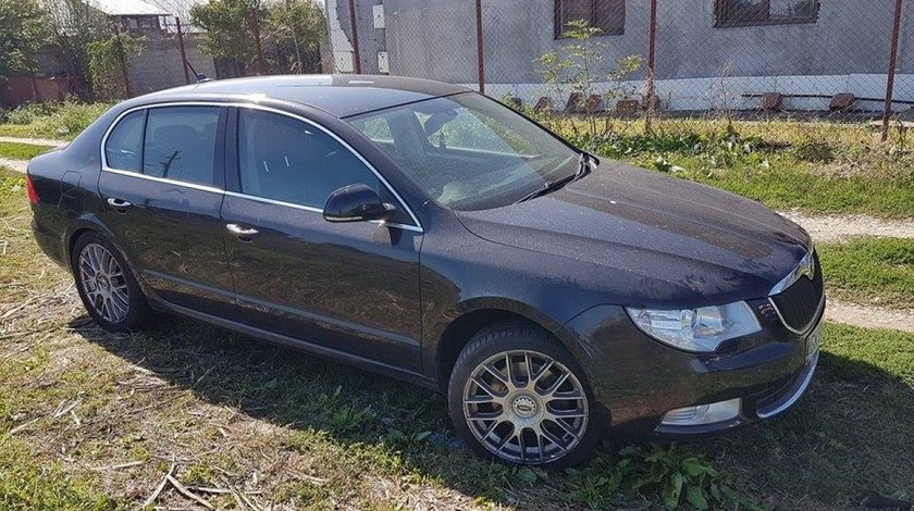 Aripa dreapta fata culoare negru skoda superb II 2008-2013