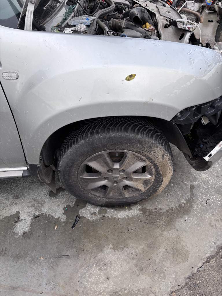 Aripa Dreapta Fata Dacia Duster 1.5 Motorina 2017, -