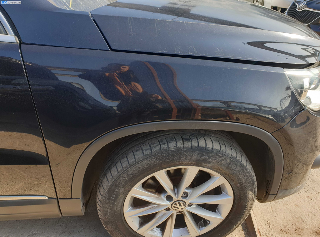 Aripa Dreapta Fata FARA Bandou Volkswagen Tiguan FL Facelift 2011 - 2015 Culoare LC9X [K3820]