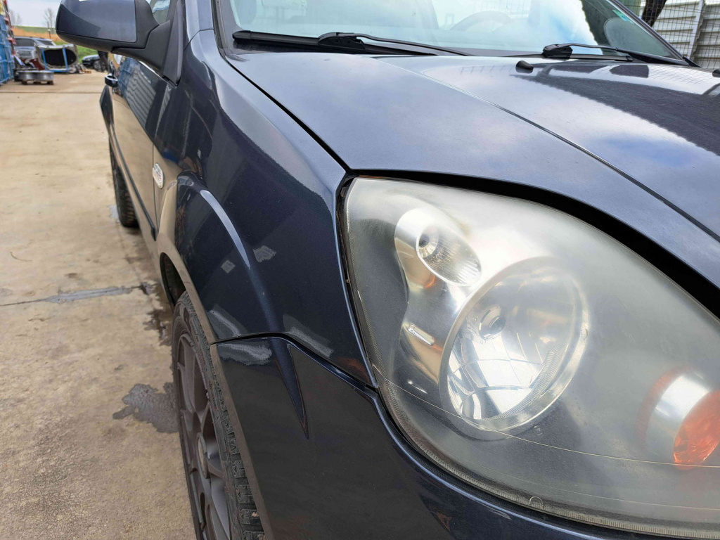 Aripa dreapta fata Ford Fiesta 5 [Fabr 2001-2010] OEM