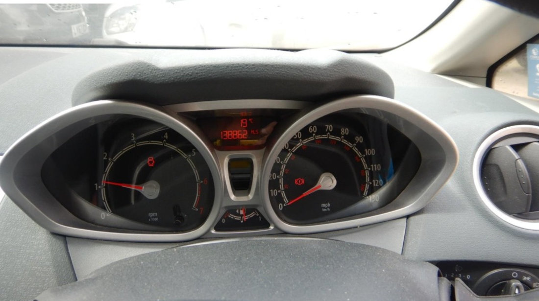 Aripa dreapta fata Ford Fiesta 6 2009 HATCHBACK 1.4 i