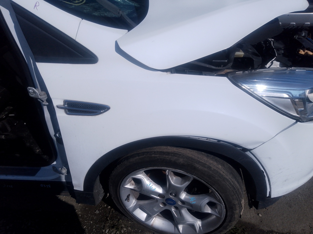 Aripa Dreapta Fata Ford Kuga 2.0 Motorina 2015, CU DEFECT