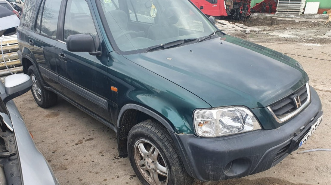 Aripa dreapta fata Honda CR-V 2001 4x4 2.0 benzina