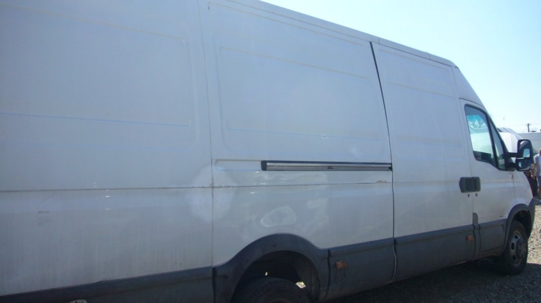 Aripa dreapta fata Iveco Daily IV 2008 Autoutilitara 2.3 HPI