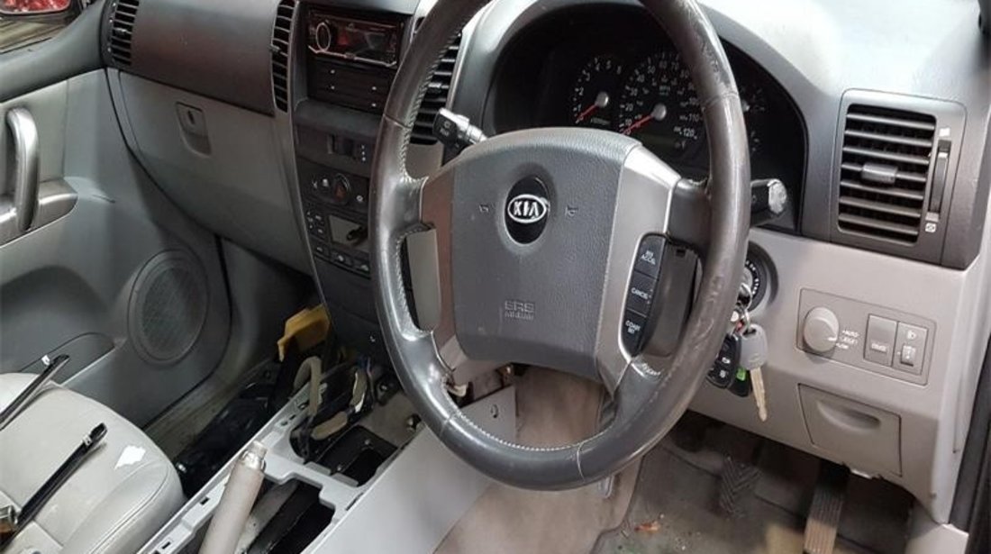 Aripa dreapta fata Kia Sorento 2005 SUV 2.5 CRDi