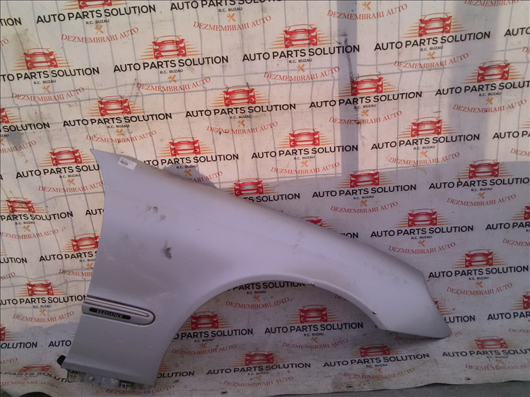 Aripa dreapta fata MERCEDES C CLASS an fabr. 2003