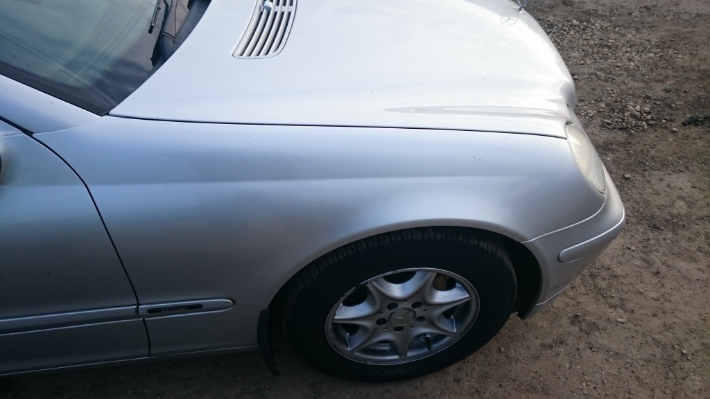 Aripa dreapta fata Mercedes C class w203 Break