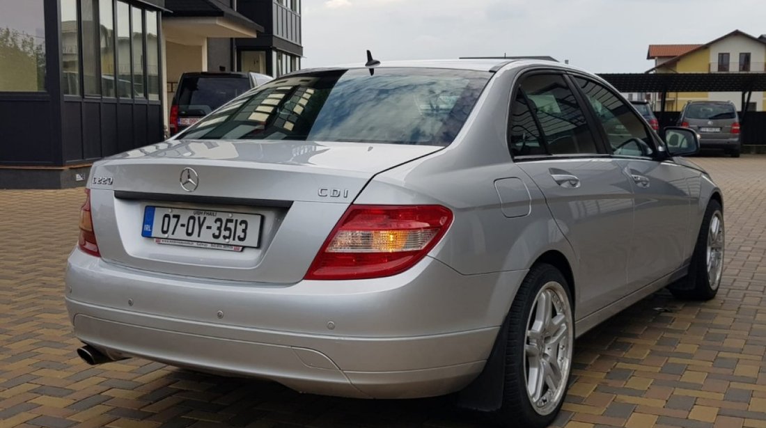 Aripa dreapta fata Mercedes C-CLASS W204 2008 Berlina 2.2