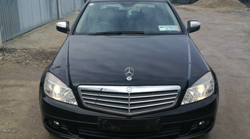 Aripa dreapta fata Mercedes C-CLASS W204 2008 BERLINA C220 CDI W204