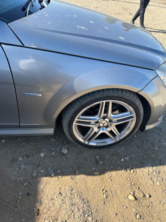 Aripa dreapta fata Mercedes c class w204 originala Mercedes
