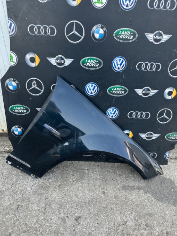 Aripa dreapta fata mercedes c class w204