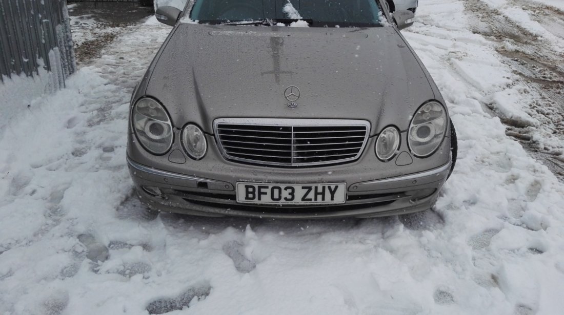 Aripa dreapta fata Mercedes E-CLASS W211 2004 BERLINA E220 CDI