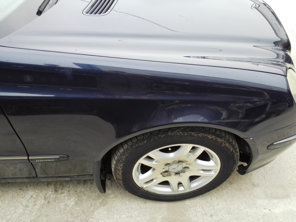 Aripa dreapta fata Mercedes E270 cdi w211 2002-2005 Albastra