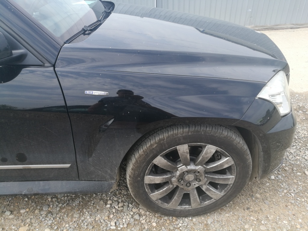 Aripa dreapta fata Mercedes GLK