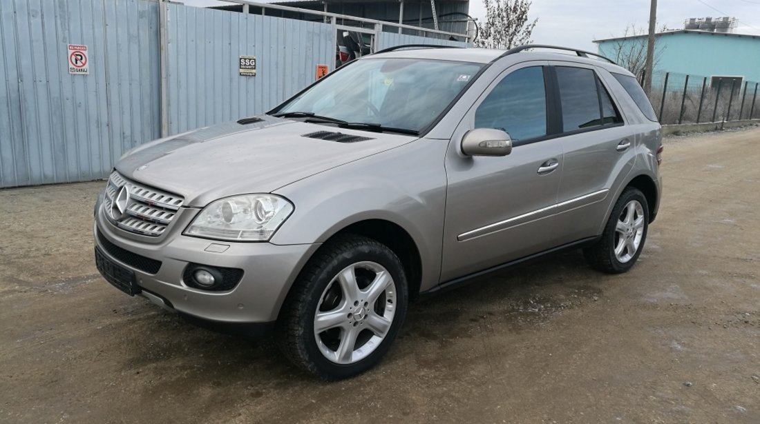 Aripa dreapta fata Mercedes M-CLASS W164 2007 JEEP ML320 CDI