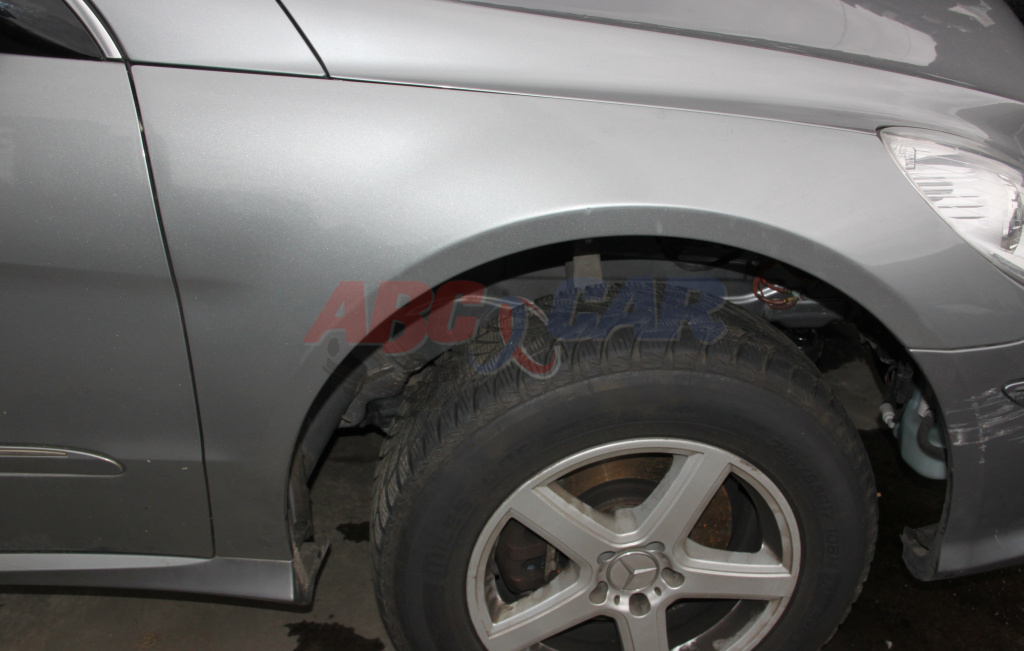 Aripa dreapta fata Mercedes R-Class W251 2006-2012