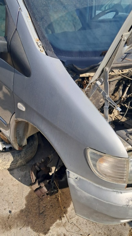 Aripa dreapta fata Mercedes Vito W638 an fabricatie 2002