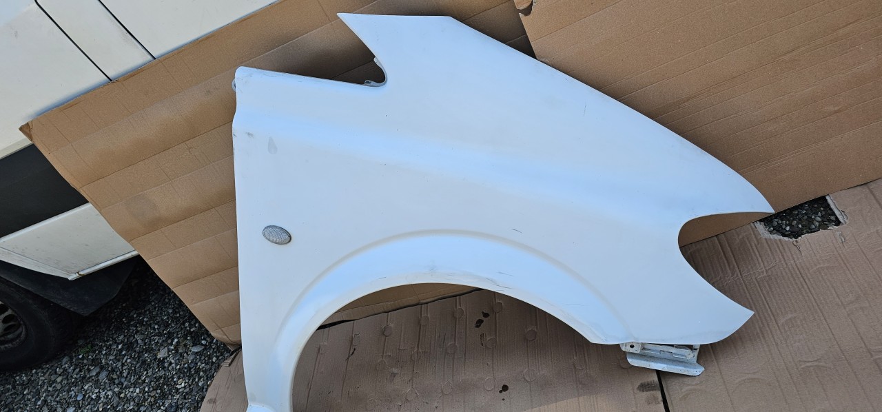 Aripa dreapta fata Mercedes Vito W639 2004 2005 2006 2007