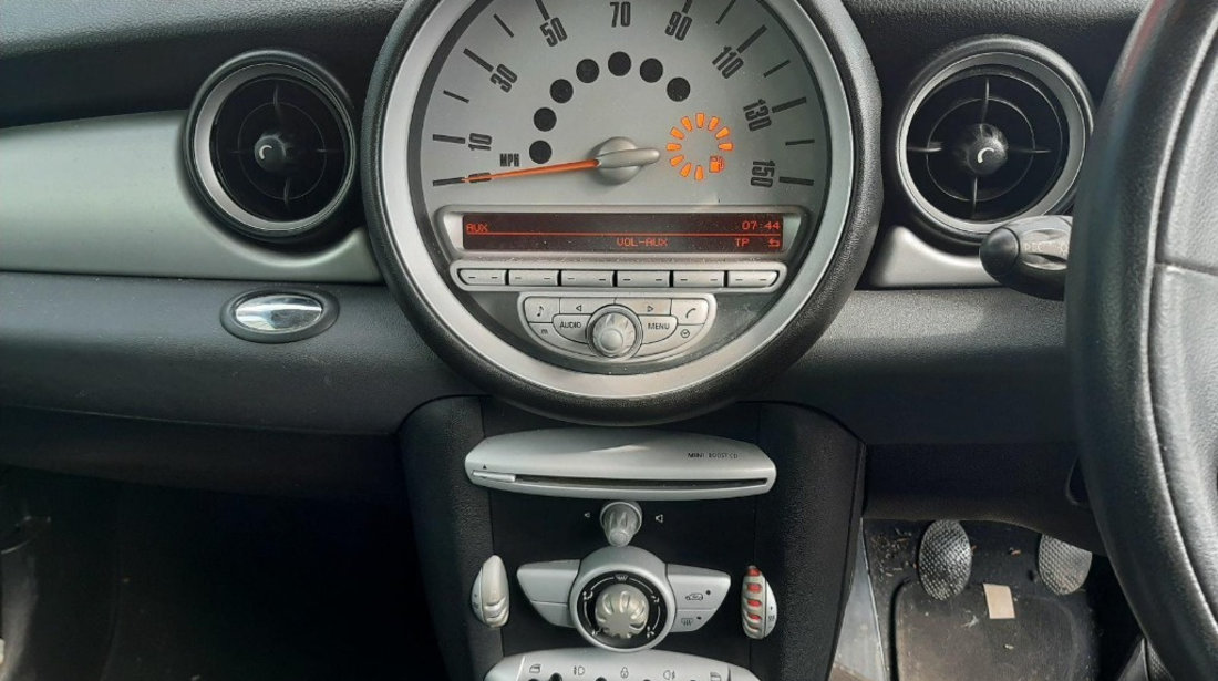 Aripa dreapta fata Mini Cooper 2008 Hatchback 1.6 TDI R56